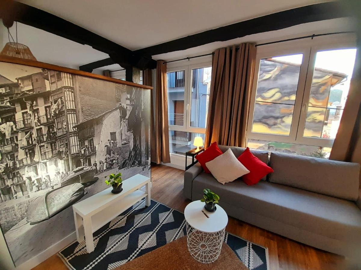 Andra Mari Apartamentu Turistikoak Bermeo Esterno foto