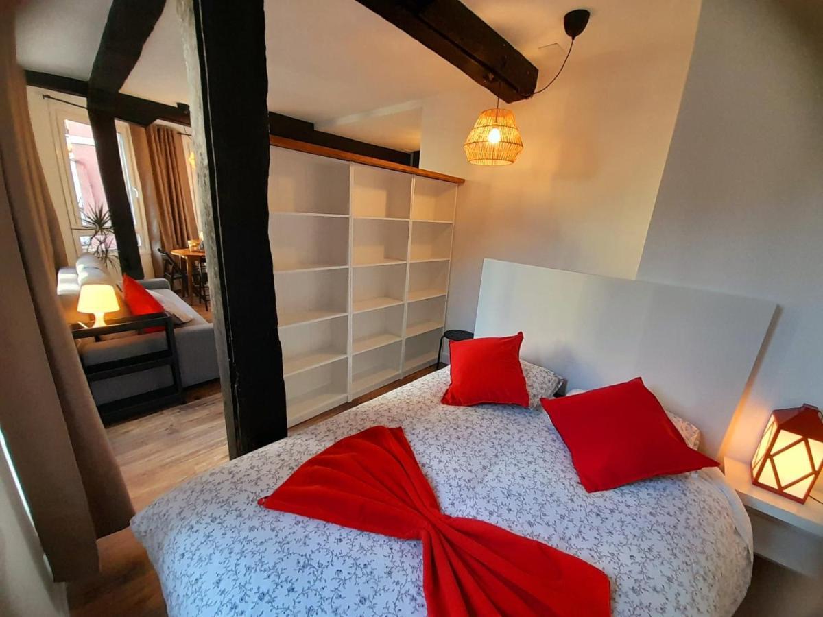 Andra Mari Apartamentu Turistikoak Bermeo Esterno foto