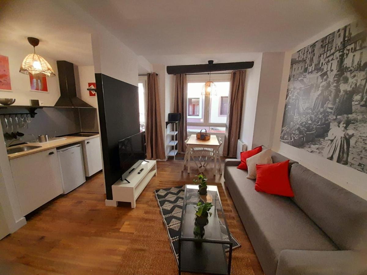 Andra Mari Apartamentu Turistikoak Bermeo Esterno foto