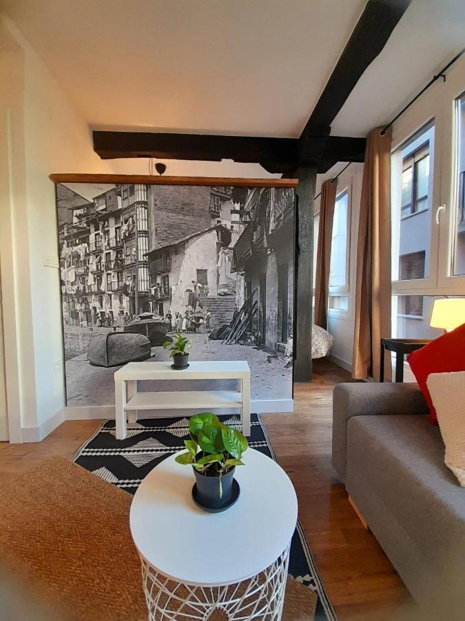 Andra Mari Apartamentu Turistikoak Bermeo Esterno foto