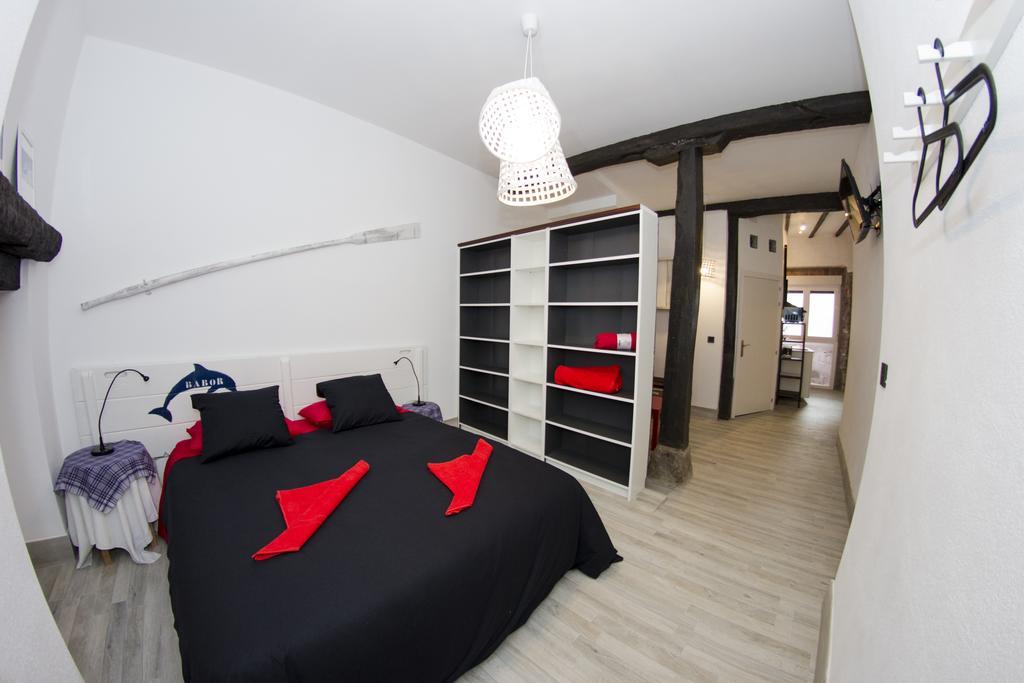 Andra Mari Apartamentu Turistikoak Bermeo Camera foto