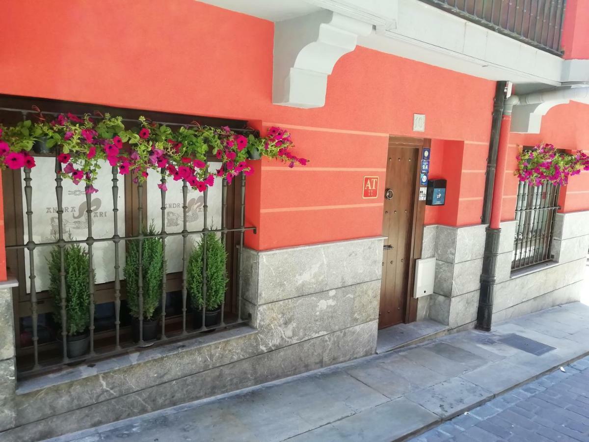 Andra Mari Apartamentu Turistikoak Bermeo Esterno foto